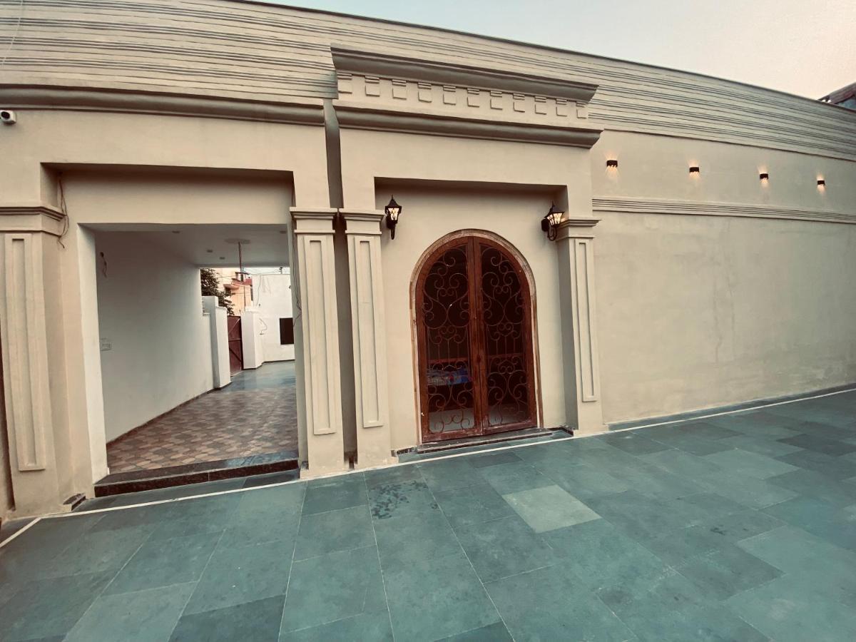 Solitaire Gardens Near Airport لاكناو المظهر الخارجي الصورة